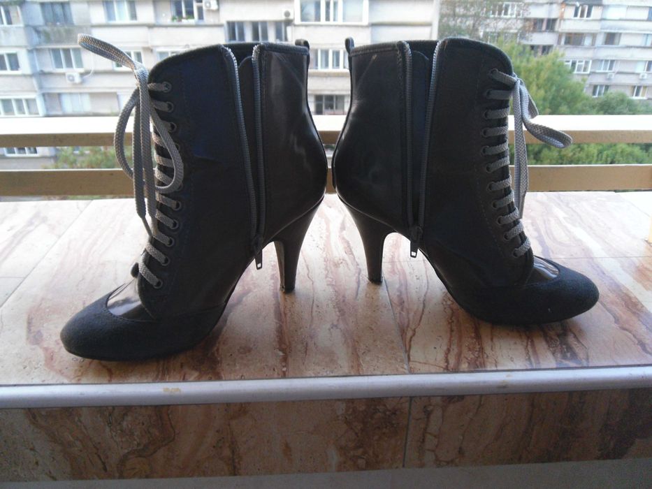 Дамски официални обувки с висок ток