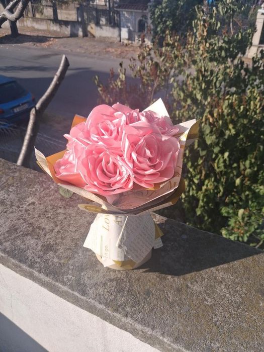 Ръчно изработени вечни цветя и букети – Уникален подарък за всеки повод