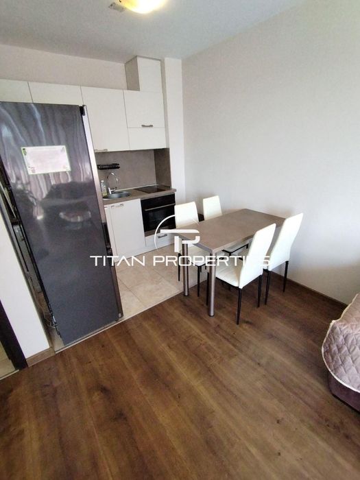 Двустаен апартамент в Центъра на Бургас