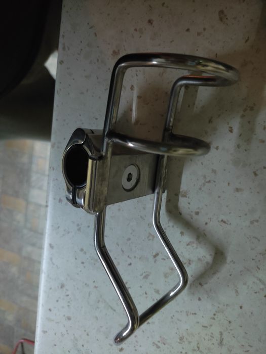 Стойка за въдица залодка