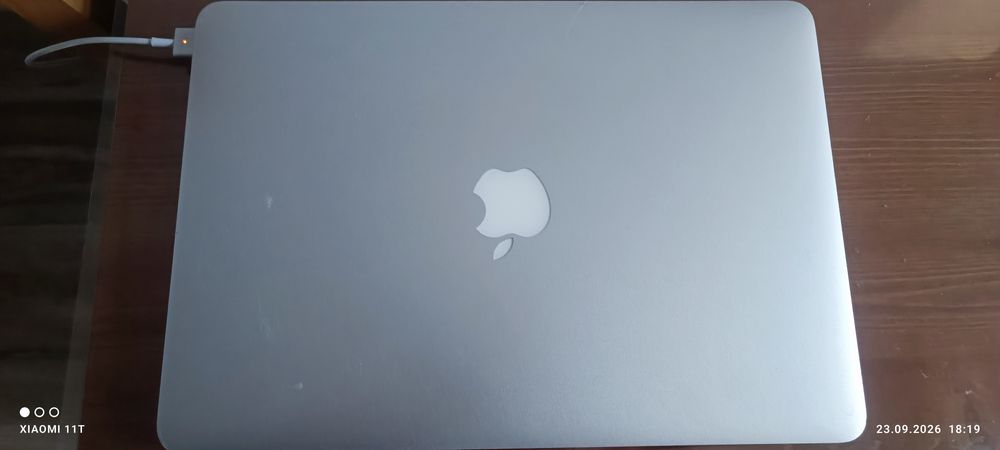 MacBook Air (13-inch, Mid 2012)