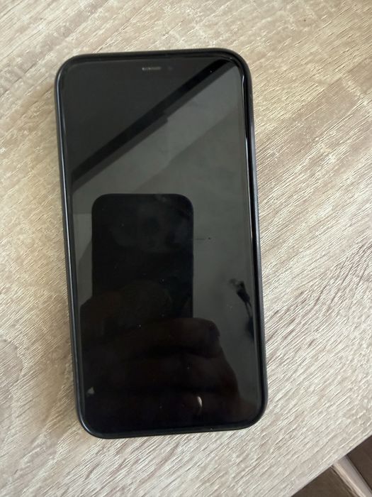 Продам Iphone 11