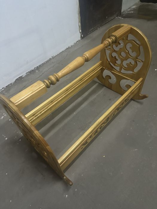 Бесик из натурального дерева