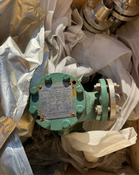 Трехвинтовой насос