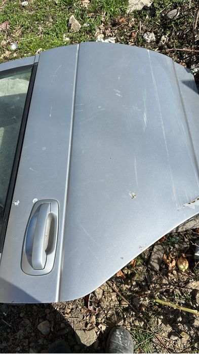 дверь от приоры хетчбек в хорошем состоянии