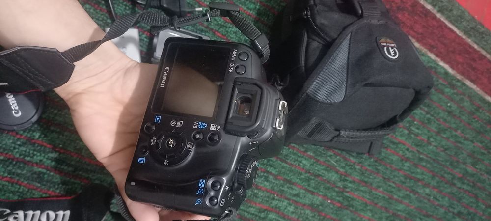Canon fato aparat