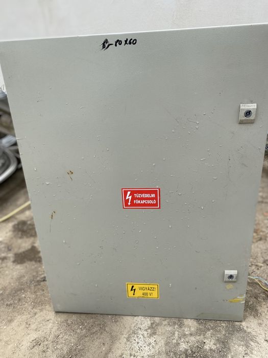 Vand tablouri electrice de metal