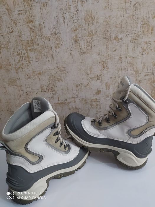 Продам зимнию обувь columbia