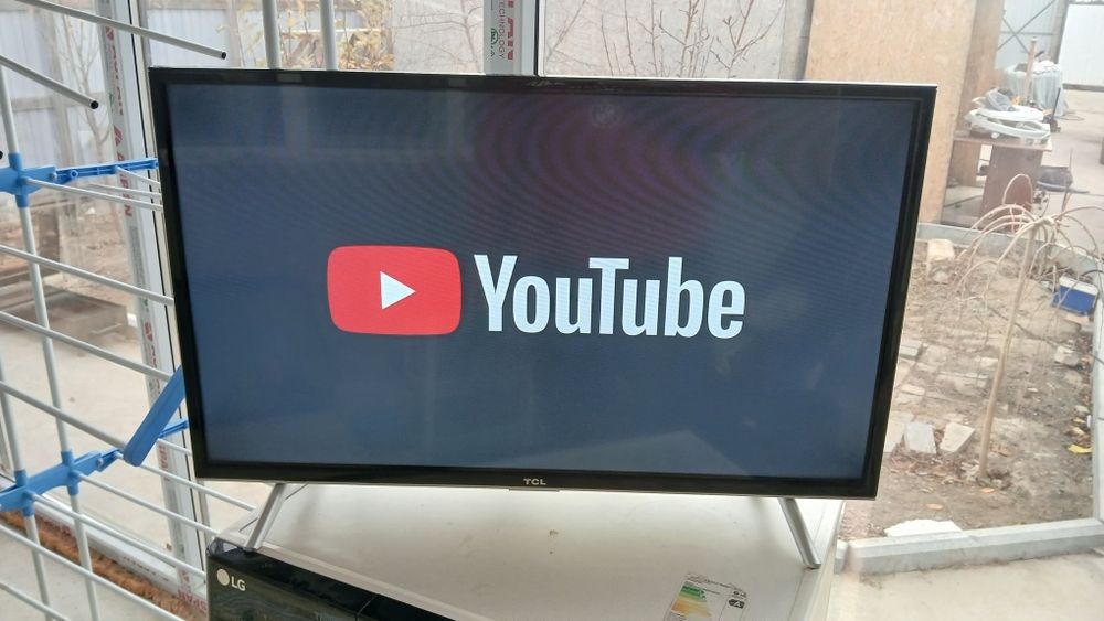 Продам телевизор тсл смарт ТВ диоганаль 81см