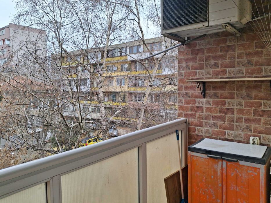 Дава се под наем Двустаен апартамент в Варна, Лятно кино Тракия - 70 кв.м за 448.8 € - Снимка #15