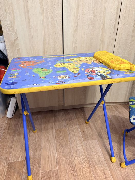 Столик для малышей