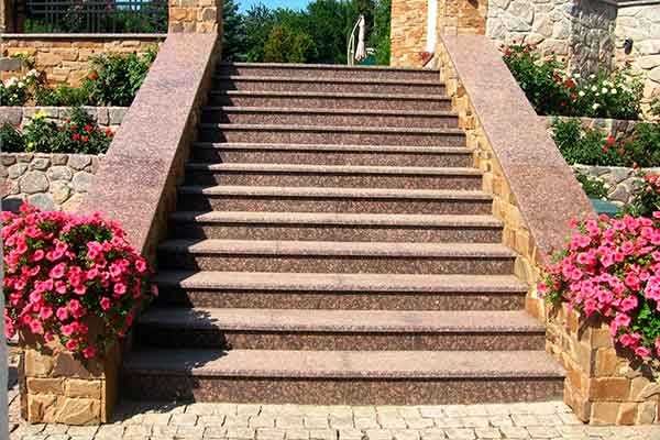 Гранит. Лестницы в комплекте