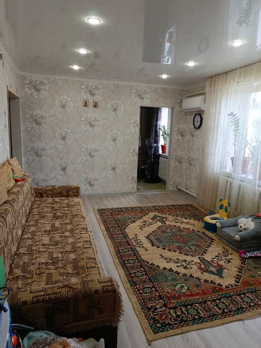 Продаётся трёхкомнатная квартира.