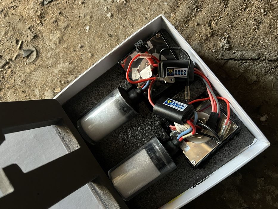 Лампы для машины находится в Караганде Абай