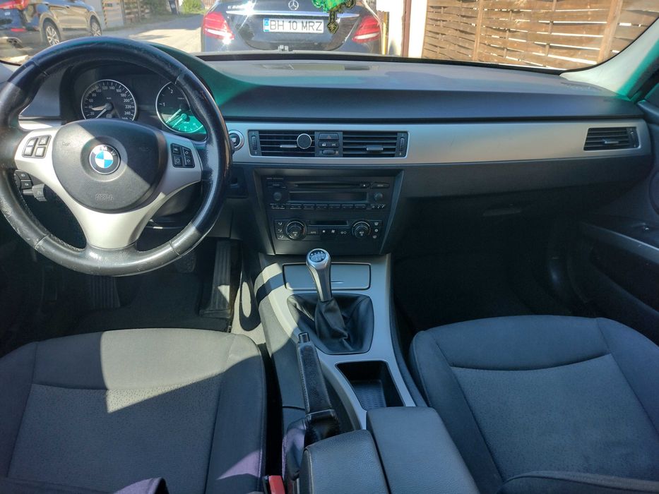 BMW E90 318d 122CP