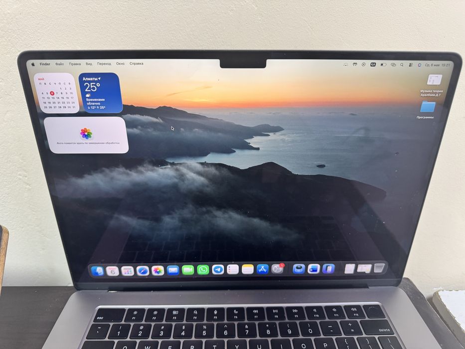 Продам Macbook air 15 m2