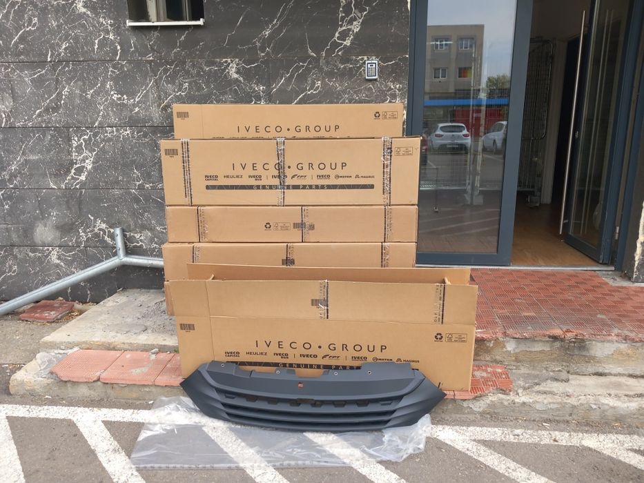 Grila iveco daily e 5 e 6  masca grila trager