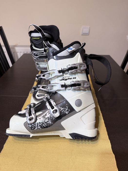 Clapari dama :  Fischer 25.5 (Marime: 39-40)