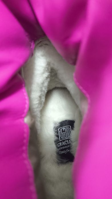 Новые зимние кроссовки 38