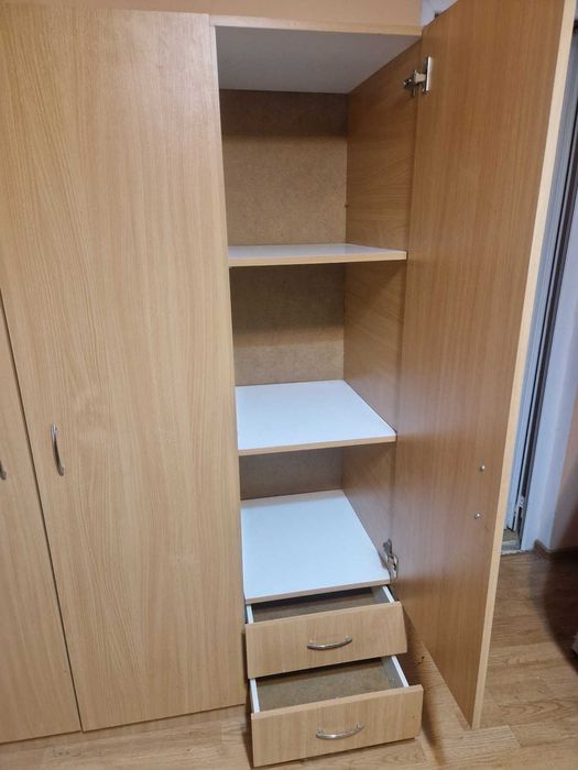 Vand dulap de camera