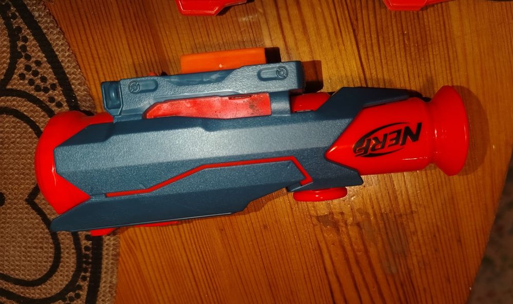 Комплект оригинални Nerf бластери + подарък амуниция!