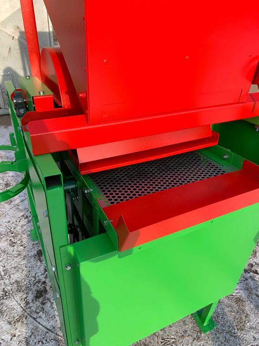 Машина за почистване на зърно UKS зърночистачка