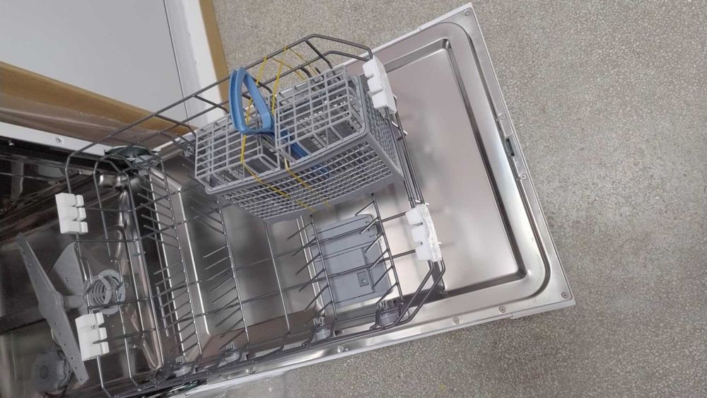 Чисто нова Бяла Съдомиялна машина Heinner 45 см 10 комплекта Aquastop