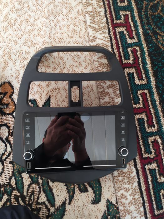 Tesla Android manitor