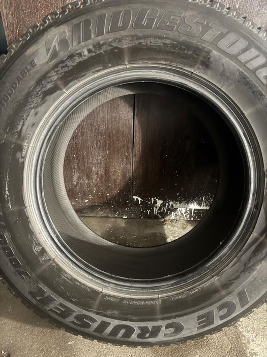 Продам шины б/у. В отличном состоянии