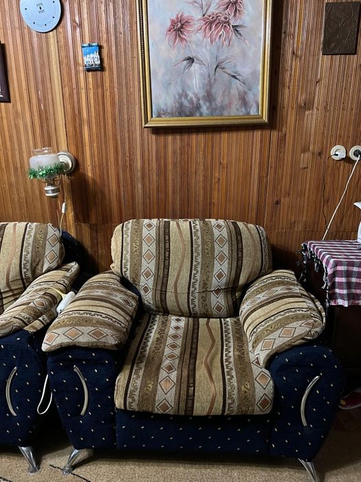 Продам диван и два кресла недорого