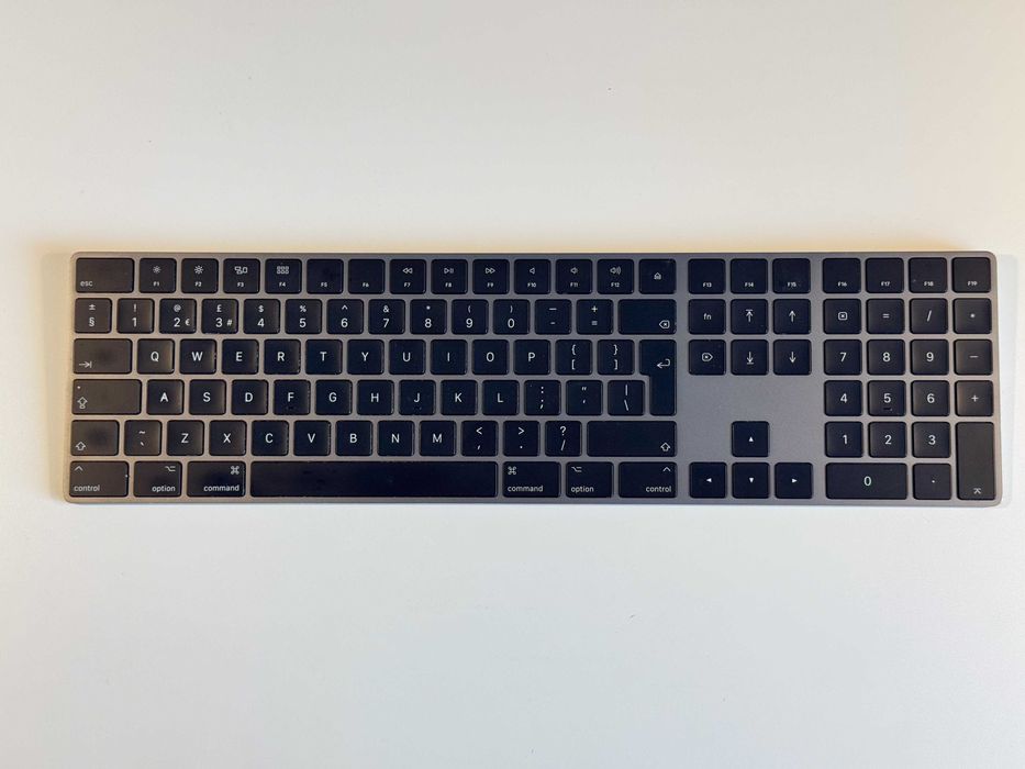 Моноблок Apple iMac Pro 27 5K 2017 1 TB SSD + 32 GB RAM