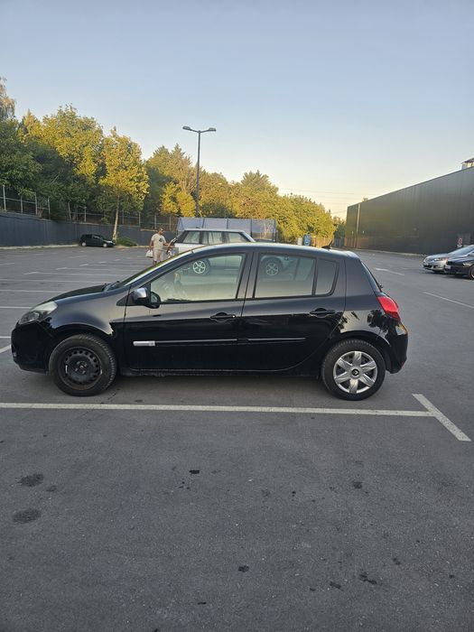 Рено Клио 1.2 бензин