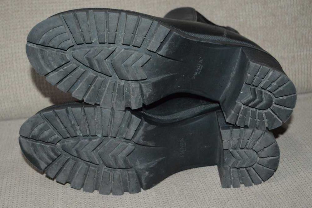 Botine Prada Vitello Montana Lug Sole Chelsea 55mm marime 40