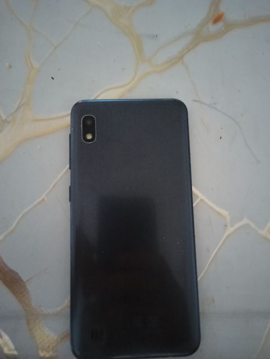 Samsung galaxy A10sotiladi