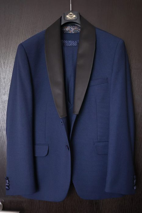 Costum mire, nunta, ceremonie, de la 6AM Ceremony, gama Gold.