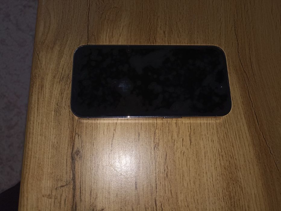 Продам Айфон 14 про