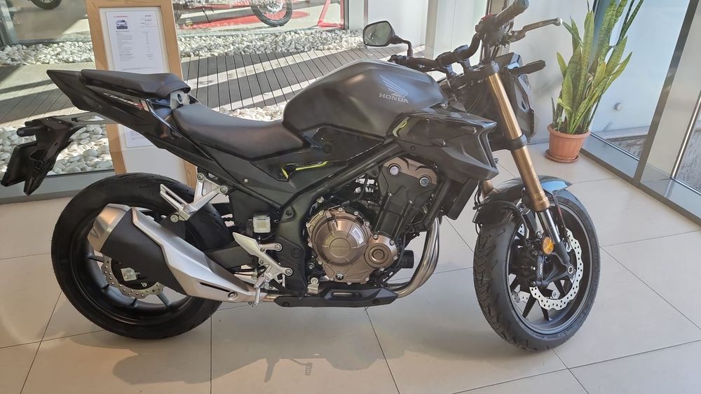 Honda cb 500F an 2022 ..8300 km impecabila pentru pretențioși!!!