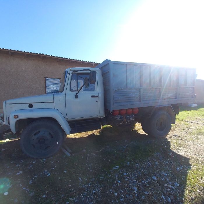 GAZ 53 avtomobil