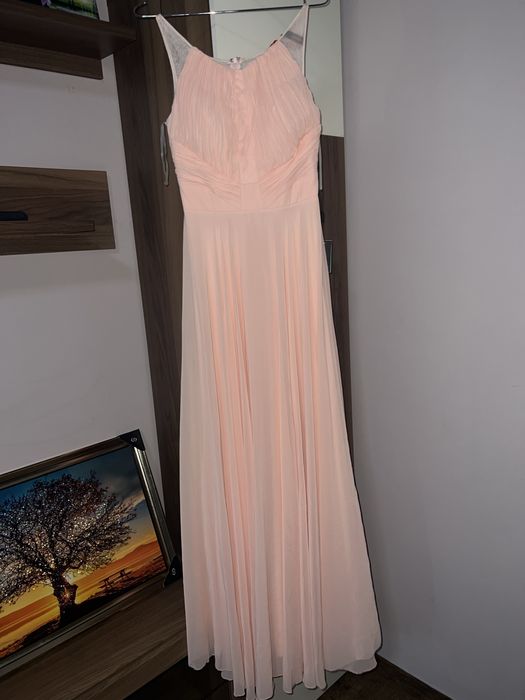 Вечерние платья