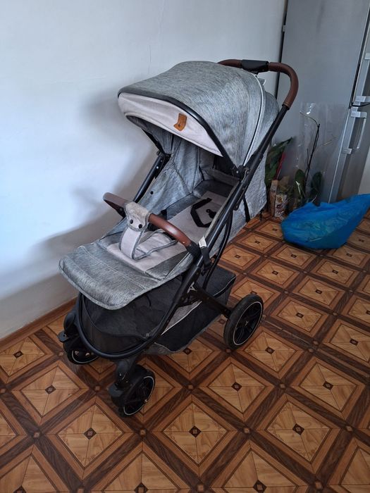 Продам коляску детскую