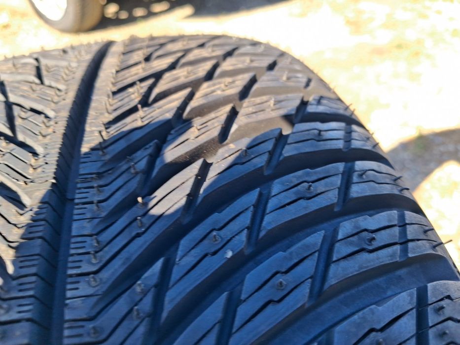 Зимни Гуми  Michelin Alpin 5 Suv 235 55 19. НОВИ!!!