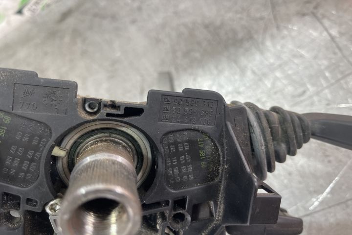 Maneta stergatoare parbriz si luneta 09185417 / 09 185 417 Opel Corsa