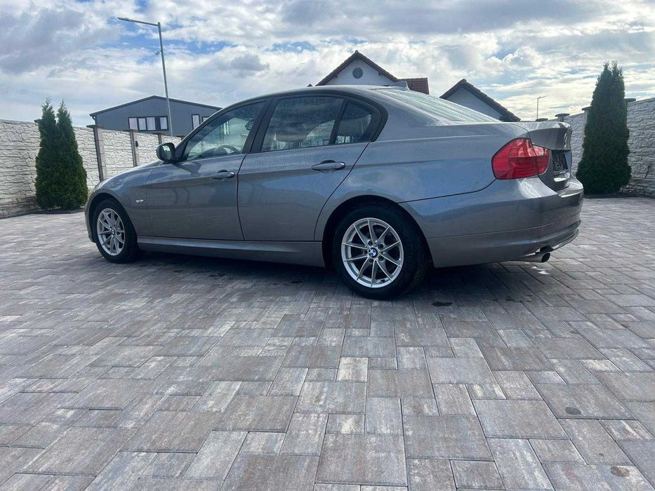 BMW Seria 3 2010 — imagine 4