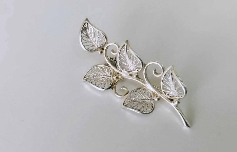 Veche brose model filigran, floral, Argint 835, Germania
