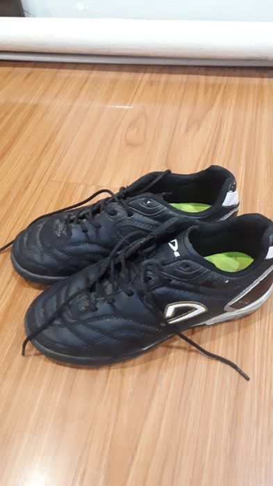 Продам футбольный красовка