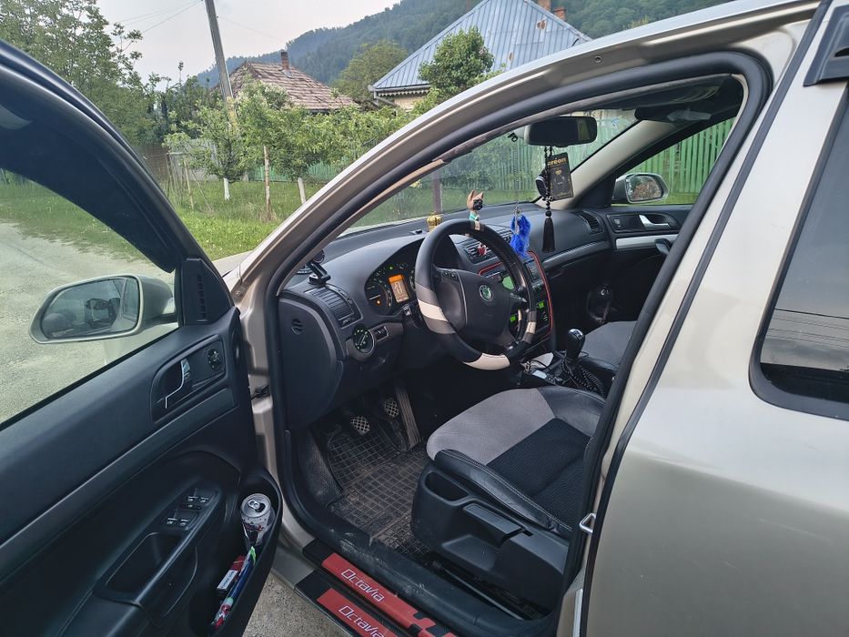 SKODA Octavia 2004 — imagine 3