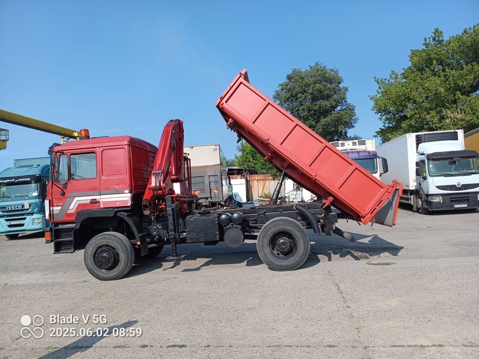 MAN 19422 4x4 тристранен самосвал с кран