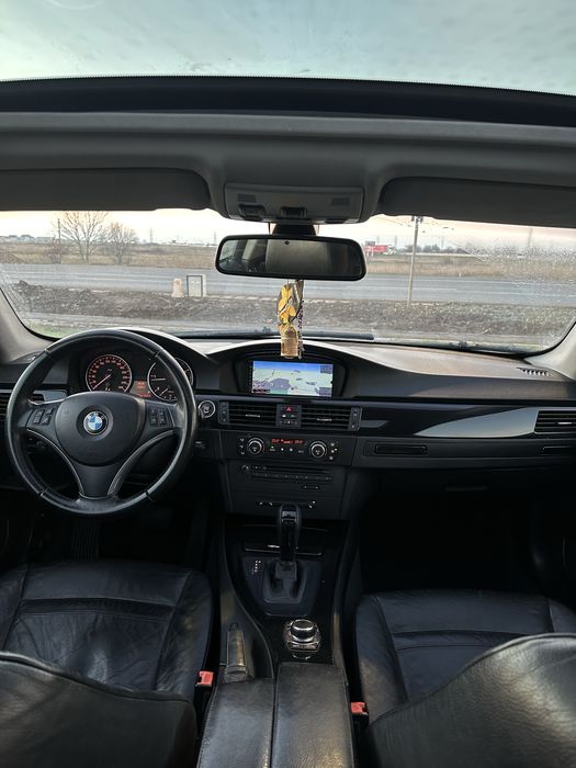 Vând sau schimb BMW 320d E92