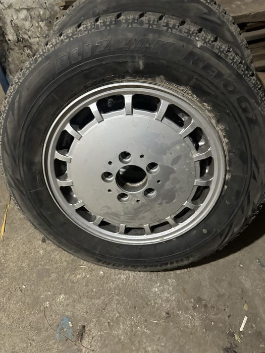 Диски с резиной мерседес