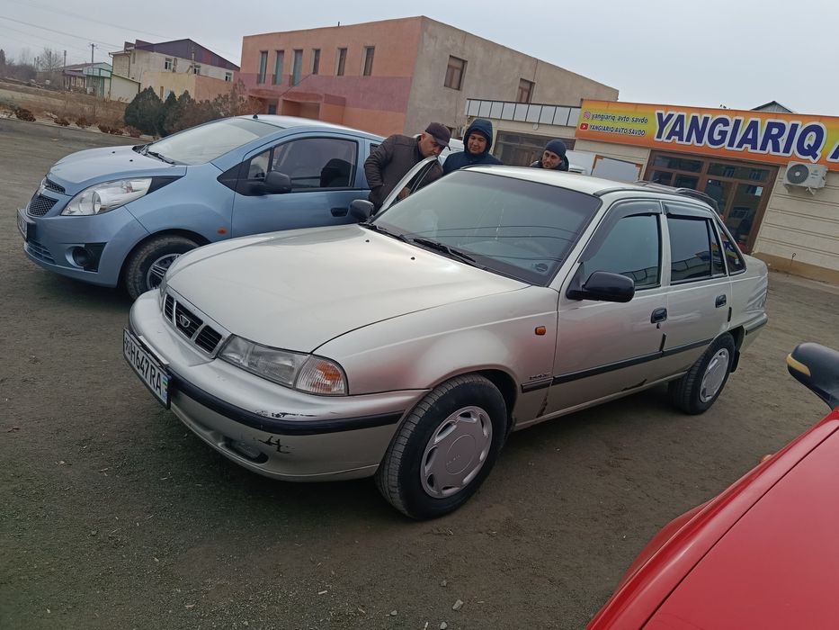 Нехиа машина сотилади